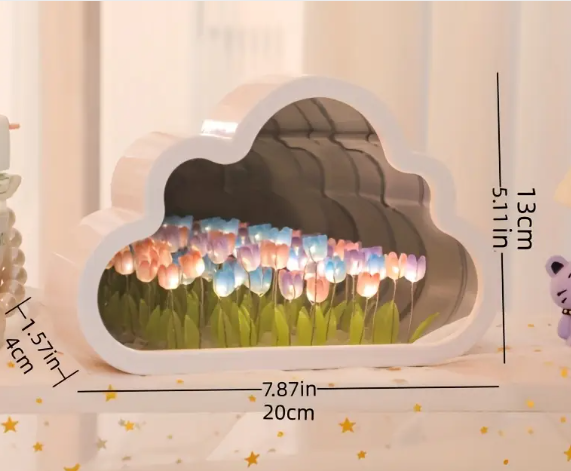 LÁMPARA DE TULIPÁN EN FORMA DE NUBE, CUBO Y CONCHITA