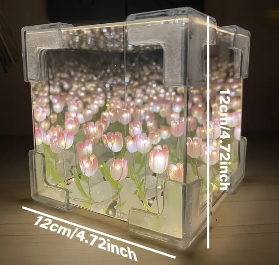 LÁMPARA DE TULIPÁN EN FORMA DE NUBE, CUBO Y CONCHITA